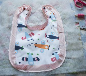 como hacer babero bebe diy patchwork