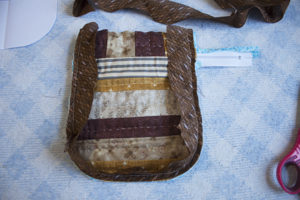 Como Hacer Una Bolsita Patchwork de cuadros